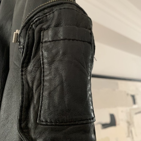 Leather bomber jacket - Picture 4 of 5